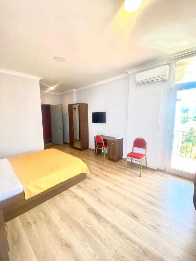 Mimino Aparthotel Batumi Kültér fotó